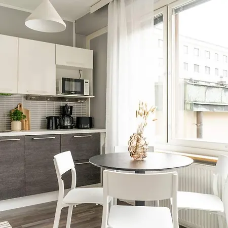 Spacious 2br In The Center Apartment